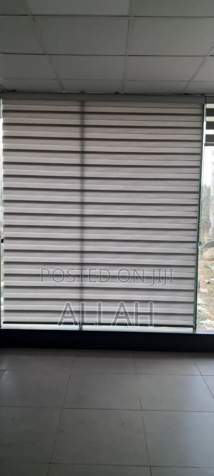 Ami ሻተር መጋረጃ