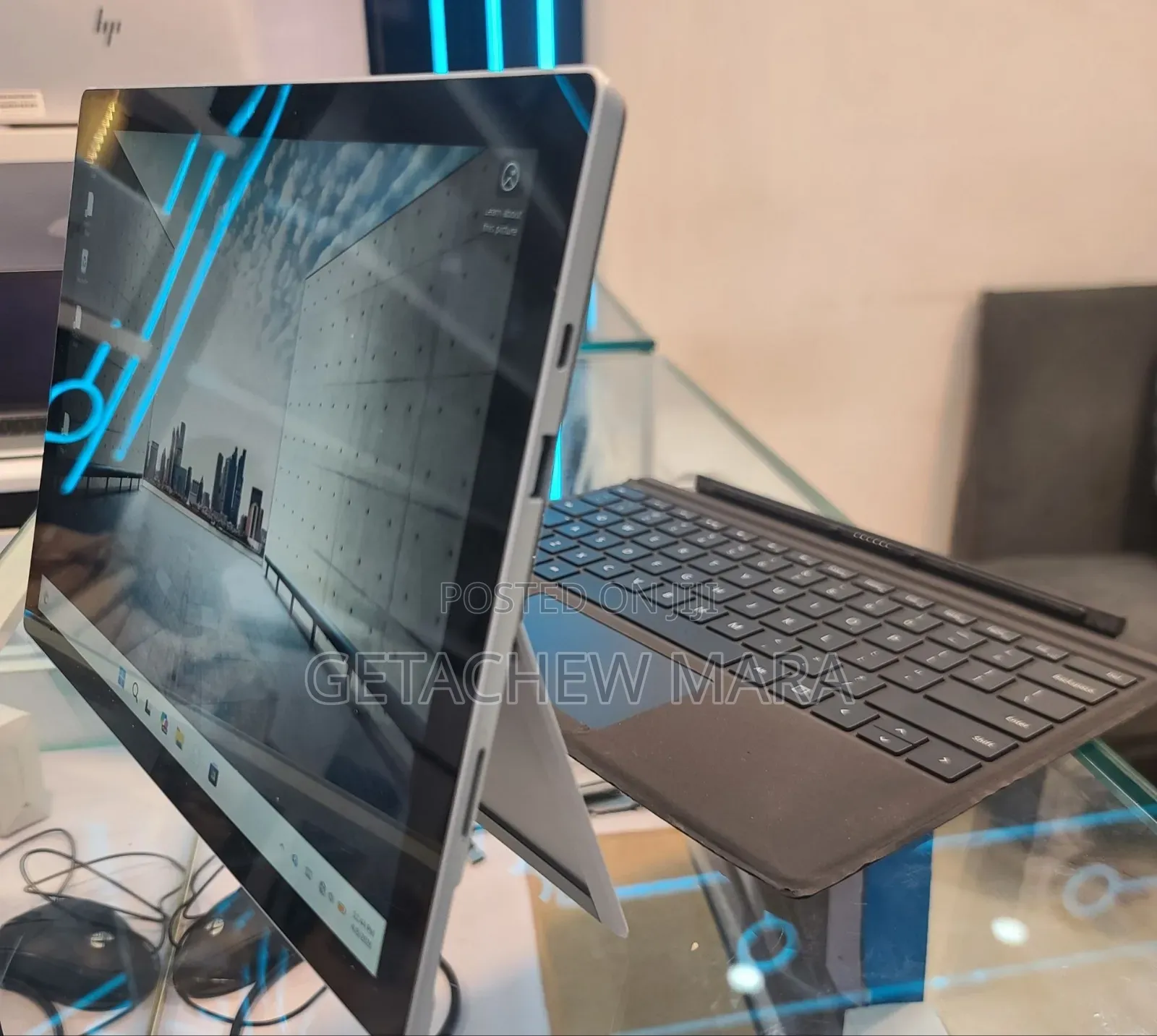 New Laptop Microsoft Surface Pro 7 16GB Intel Core i7 SSD 256GB