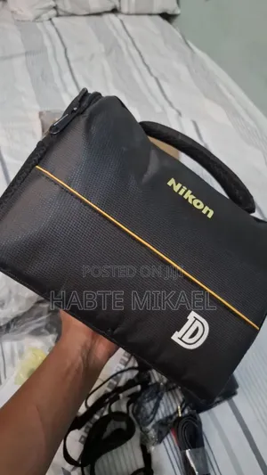 Nikon D90 Brand New 18-135 Lens