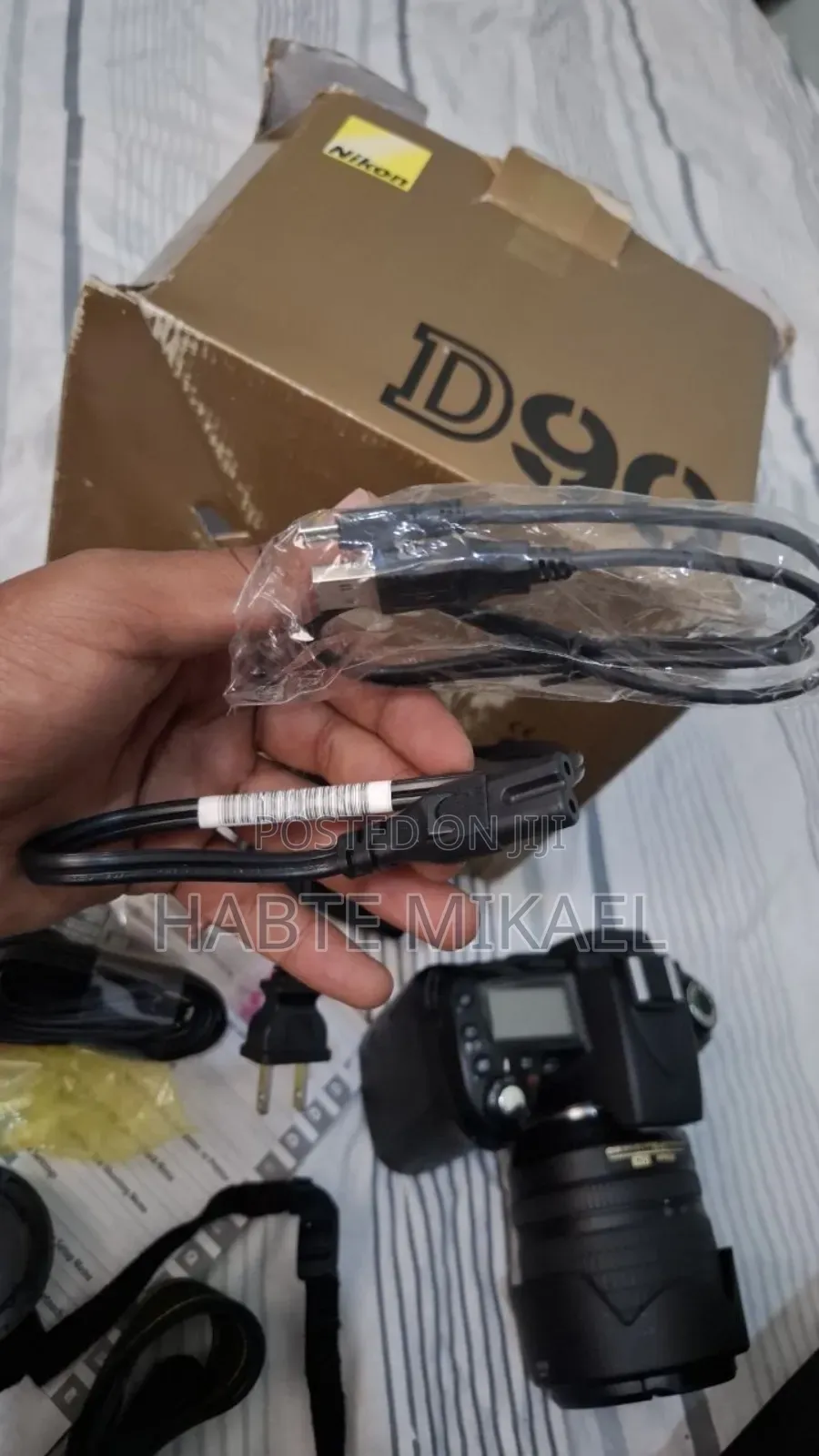 Nikon D90 Brand New 18-135 Lens