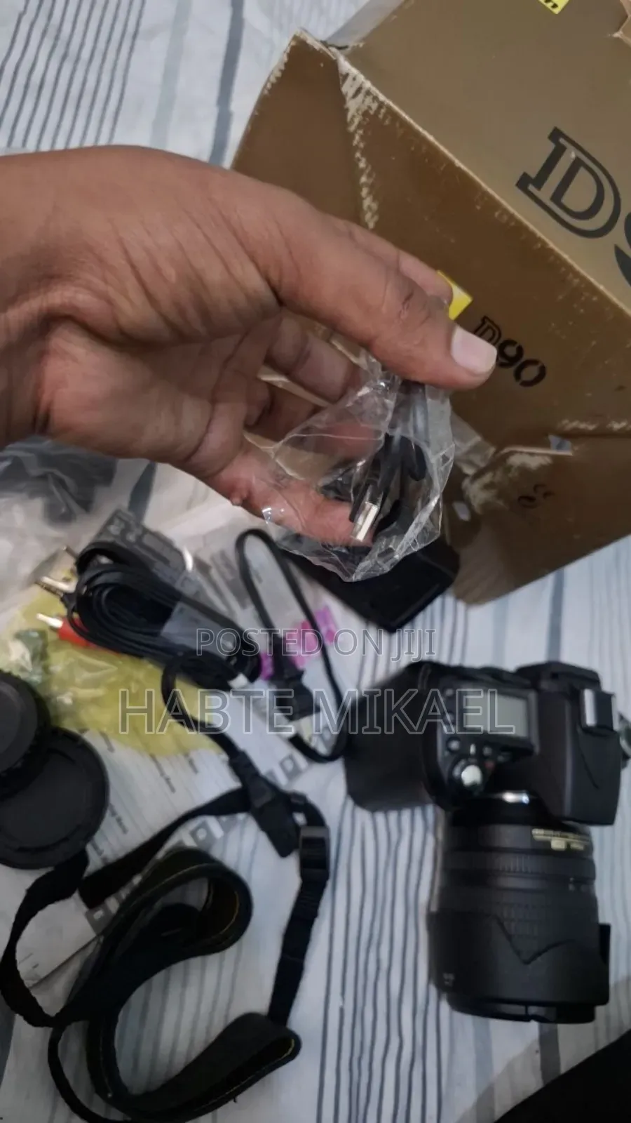 Nikon D90 Brand New 18-135 Lens