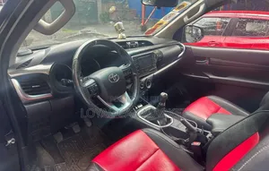 Toyota Hilux 2017 Black