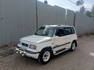 Suzuki Vitara 1997 White