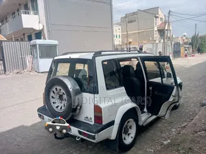 Suzuki Vitara 1997 White