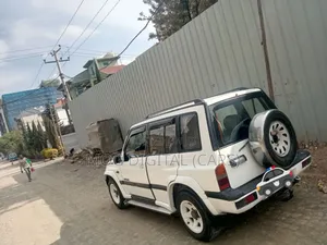 Suzuki Vitara 1997 White