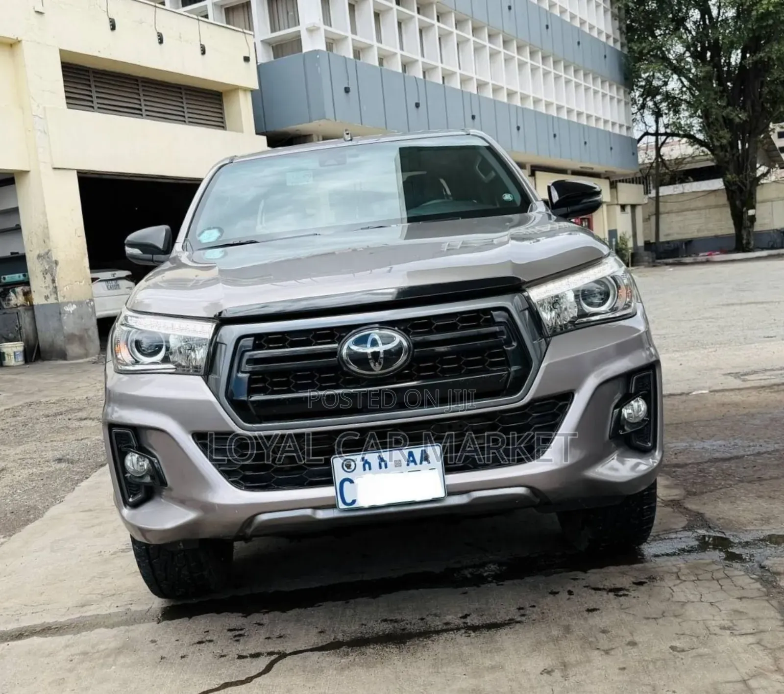 Toyota Hilux 2020 Ivory