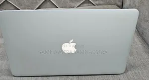 New Laptop Apple MacBook Pro 2015 8GB Intel Core i7 SSD 256GB
