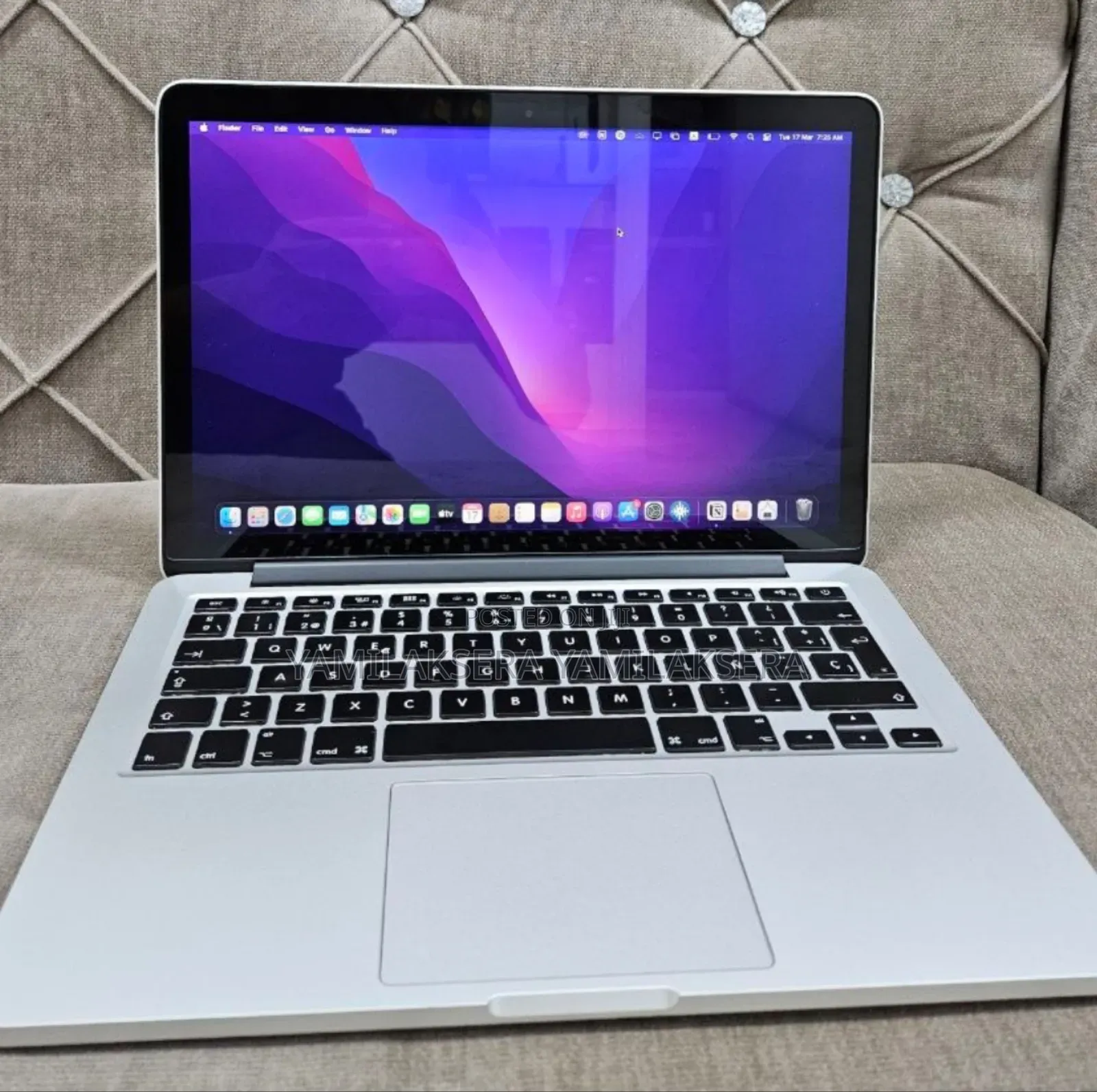 New Laptop Apple MacBook Pro 2015 8GB Intel Core i7 SSD 256GB