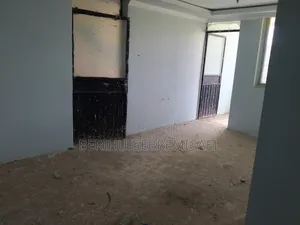 2bdrm Condo in ኣያት, Yeka for sale