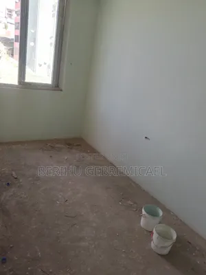 2bdrm Condo in ኣያት, Yeka for sale