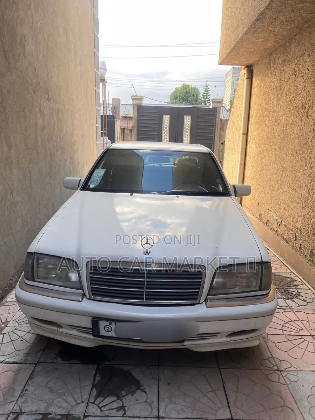 Mercedes-Benz C200 1999 White