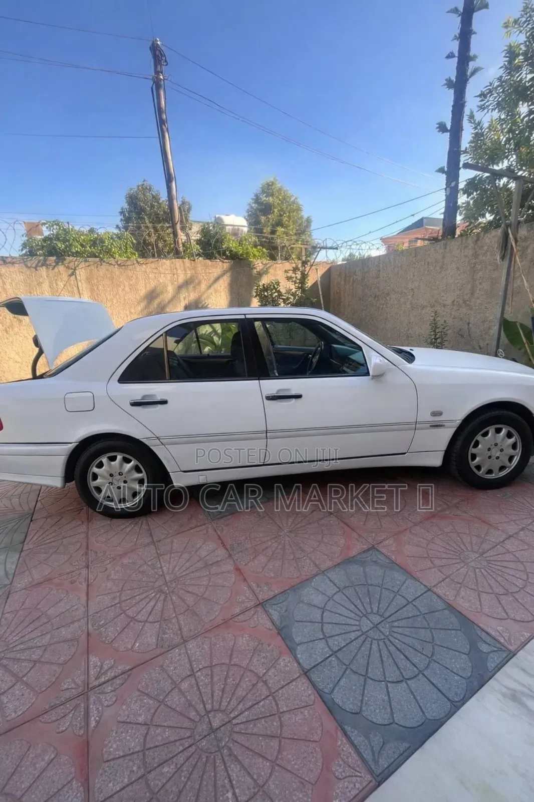 Mercedes-Benz C200 1999 White