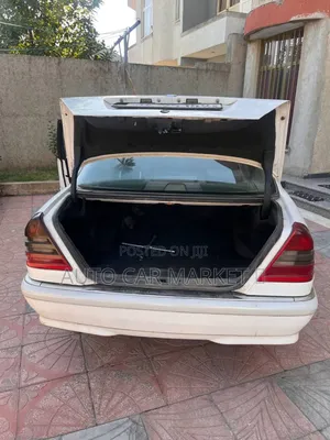 Mercedes-Benz C200 1999 White