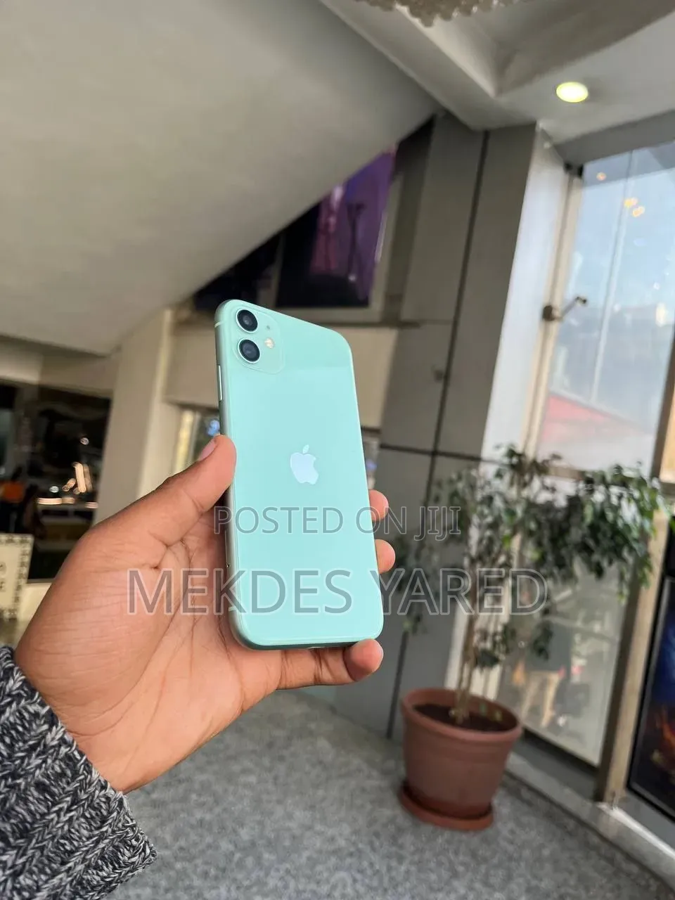 New Apple iPhone 11 128 GB Purple