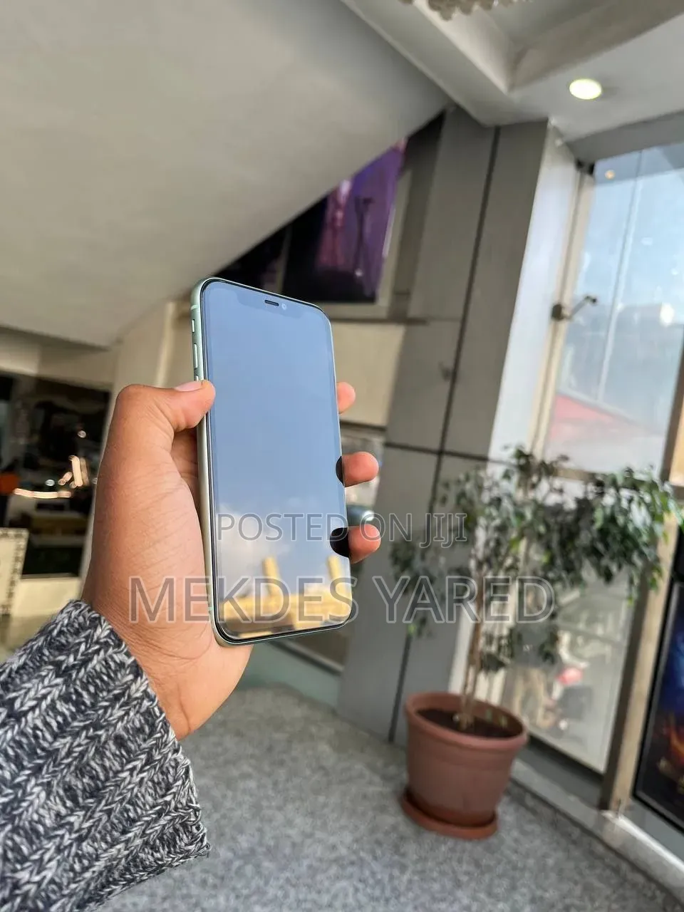 New Apple iPhone 11 128 GB Purple