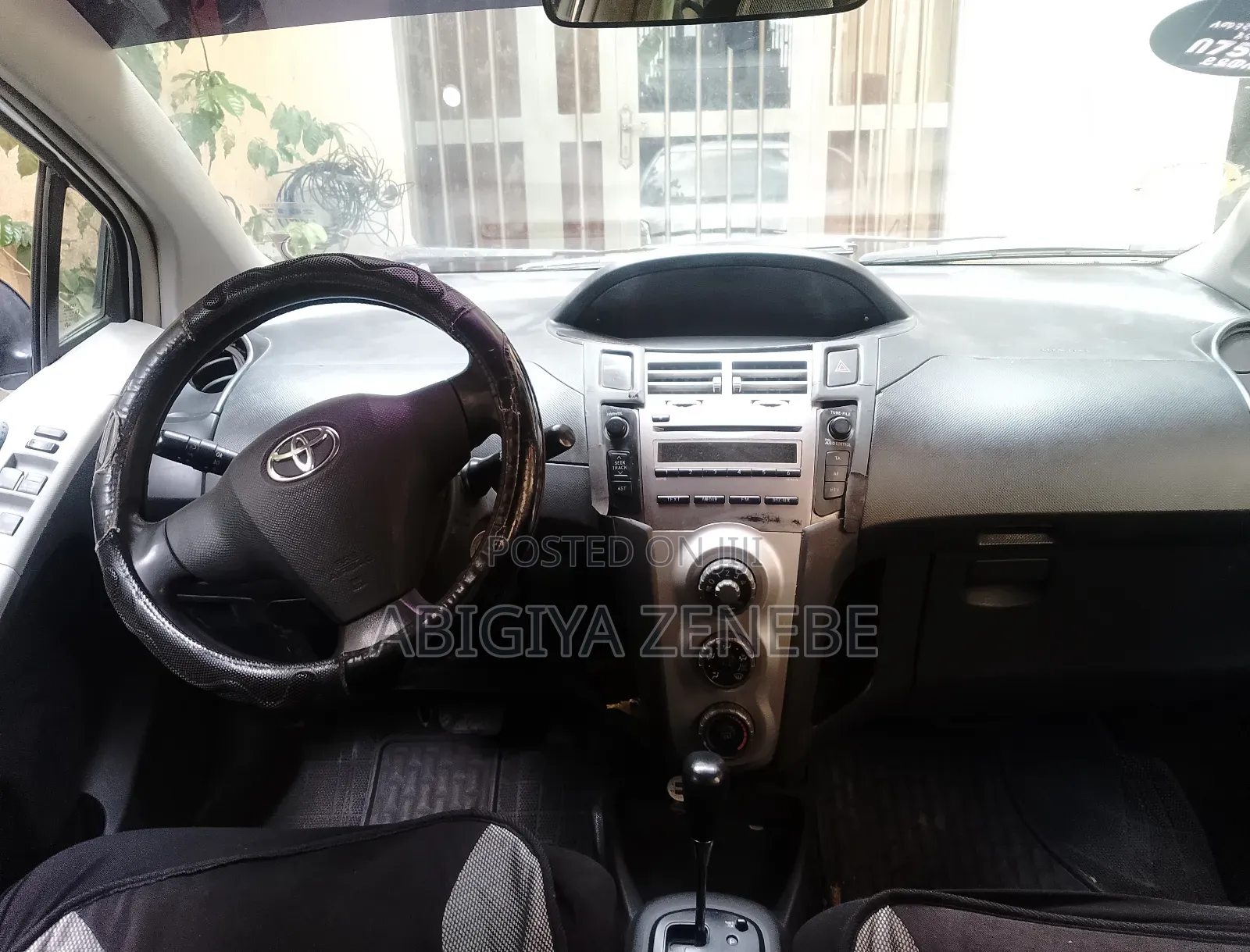 Toyota Yaris 1.0 2006 Silver
