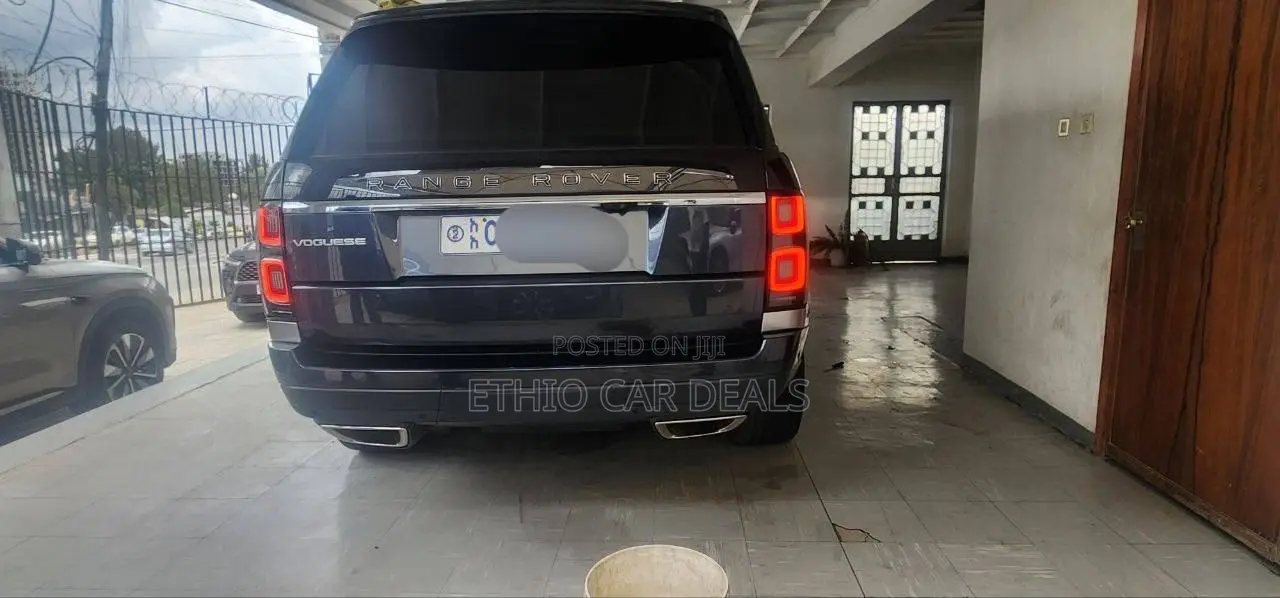 Land Rover Range Rover Vogue 2023 Black