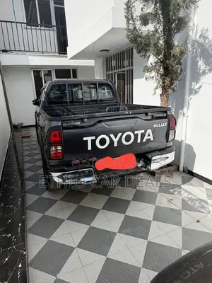 Toyota Hilux Revo Double Cab Deisel 2.4 AWD 2021 Black