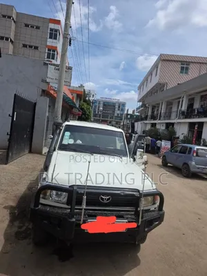 Toyota Land Cruiser 4.0 V6 GXR 2019 White