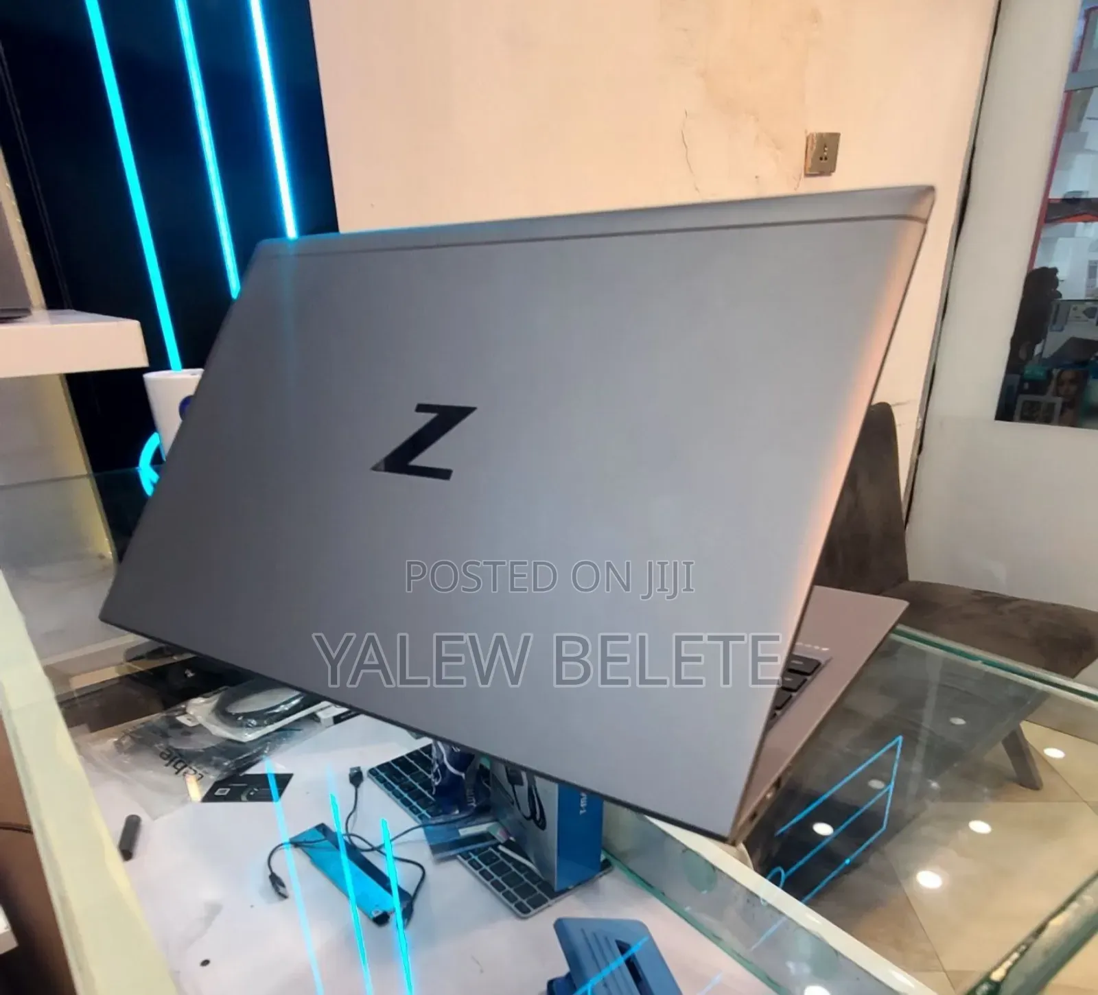 New Laptop HP ZBook Firefly G8 16GB Intel Core i7 SSD 512GB
