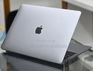 New Laptop Apple MacBook Air 2020 M1 8GB Apple M1 SSD 256GB