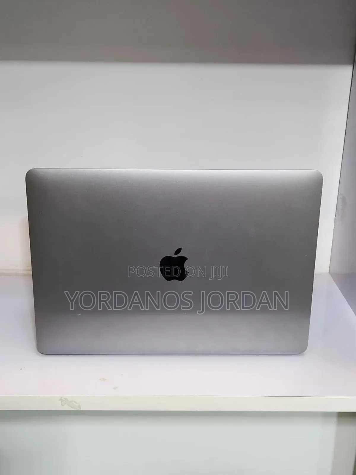 New Laptop Apple MacBook Pro 2017 8GB Intel Core i5 SSD 256GB