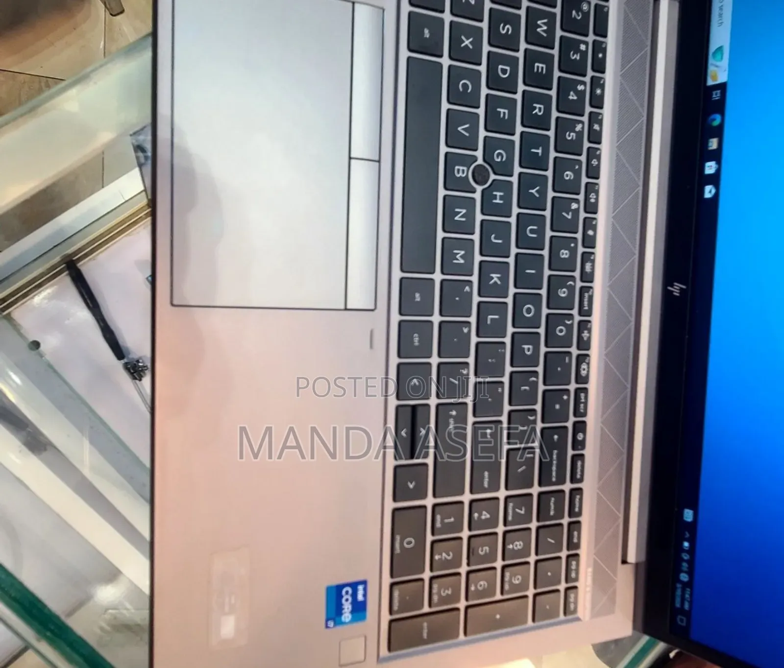 New Laptop HP ZBook Firefly G8 16GB Intel Core i7 SSD 512GB