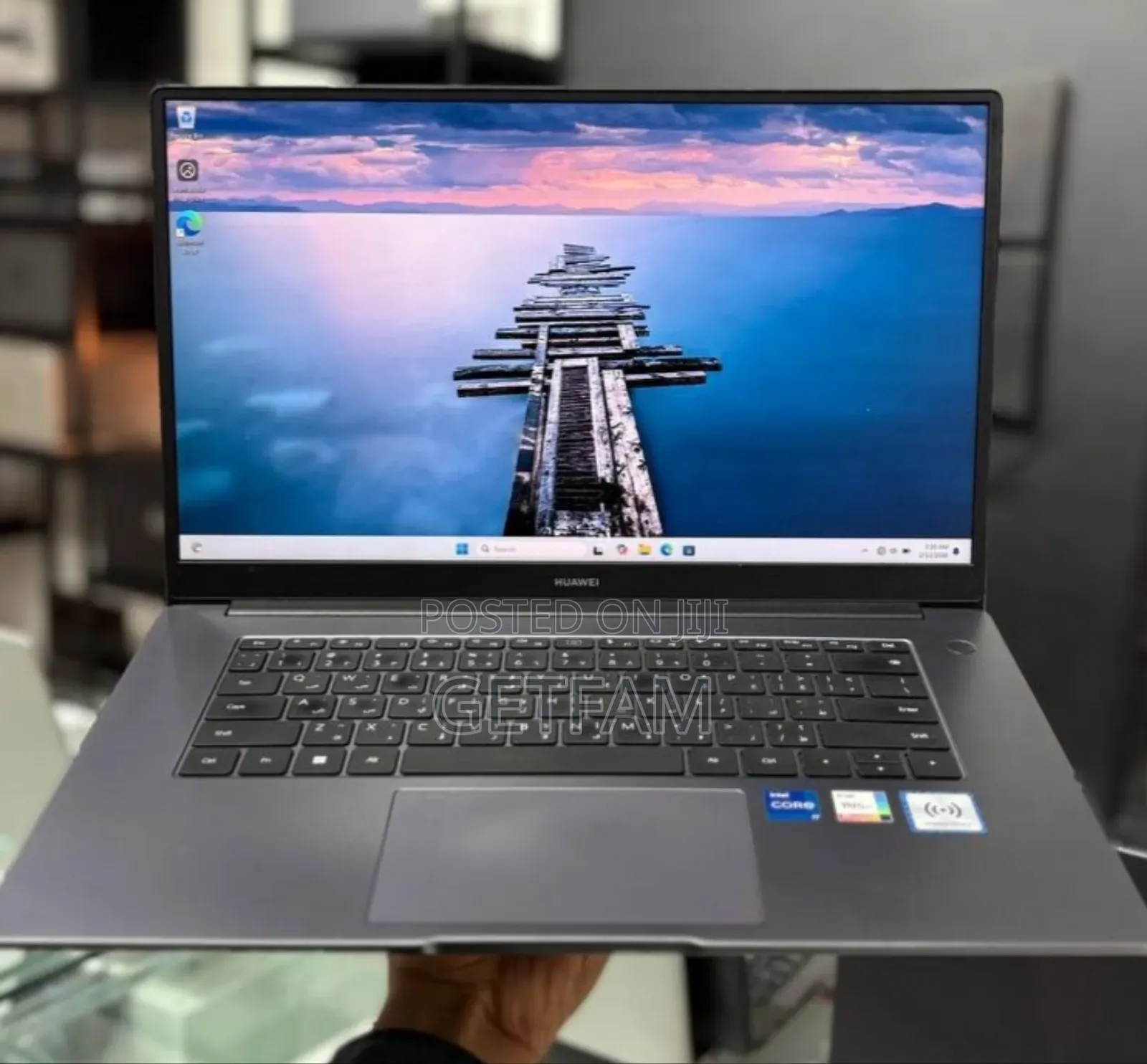 New Laptop Huawei MateBook 13 WRT-W19E 16GB Intel Core i7 SSD 512GB