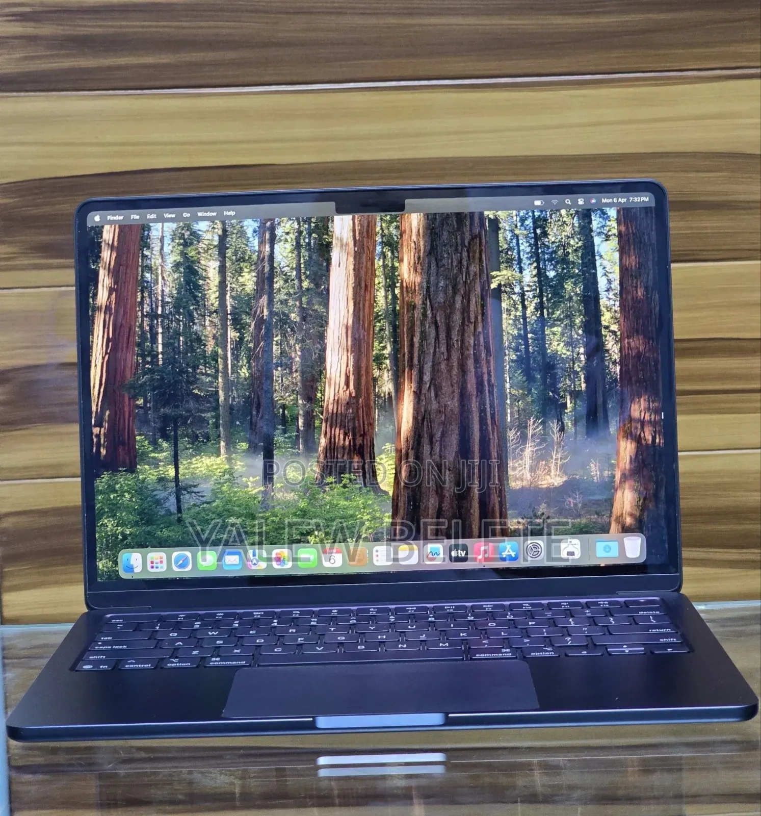 New Laptop Apple MacBook Air 2025 M4 13-inch 16GB Apple M4 SSD 256GB