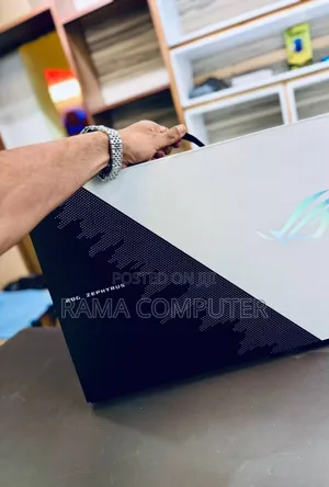 New Laptop Asus ROG Zephyrus G16 32GB Intel Core i9 SSD 1T