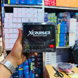 Xcruiser V8 Satellite Finder