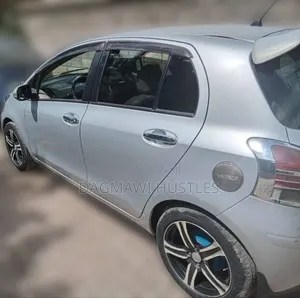 Toyota Yaris 1.0 VVT-i 2008 Silver