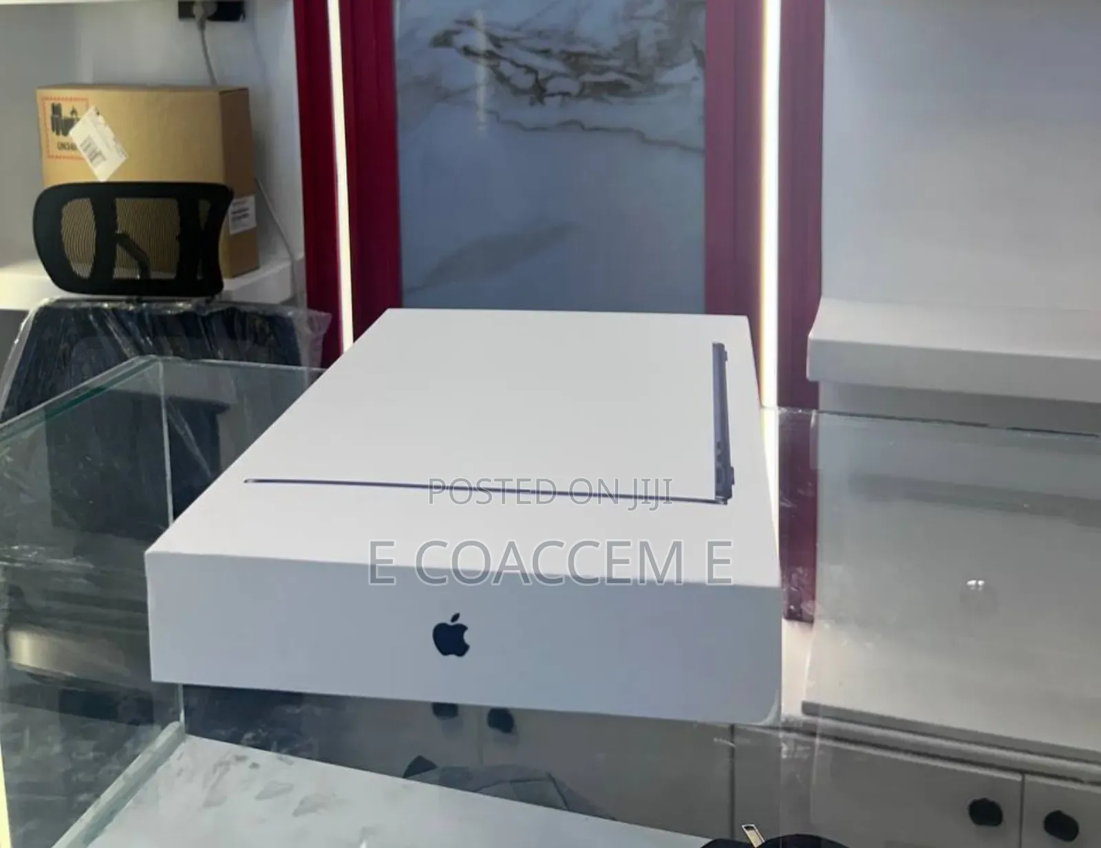 New Laptop Apple MacBook 16GB Apple M5 SSD 512GB