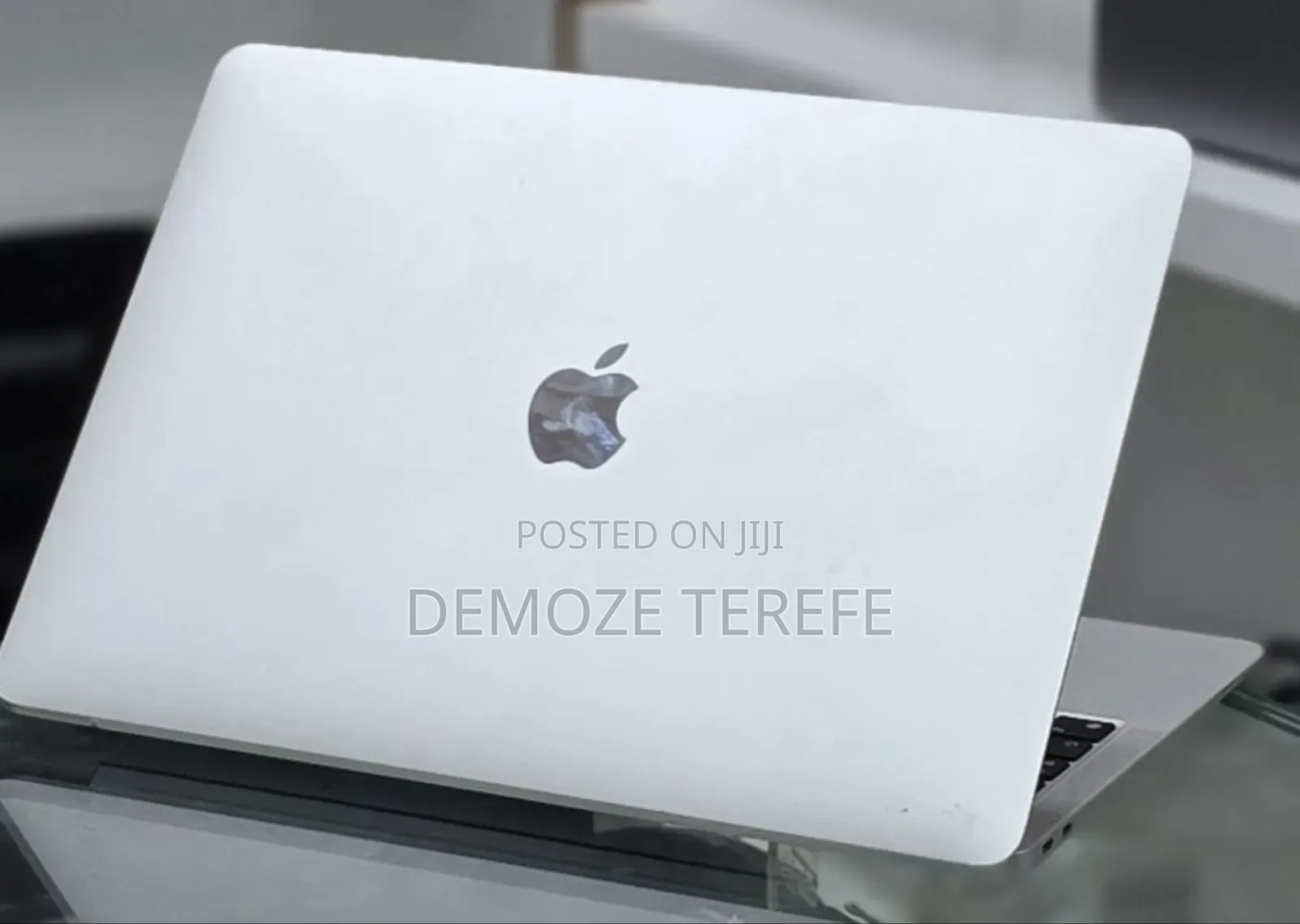 New Laptop Apple MacBook 8GB Apple M1 Pro SSD 512GB