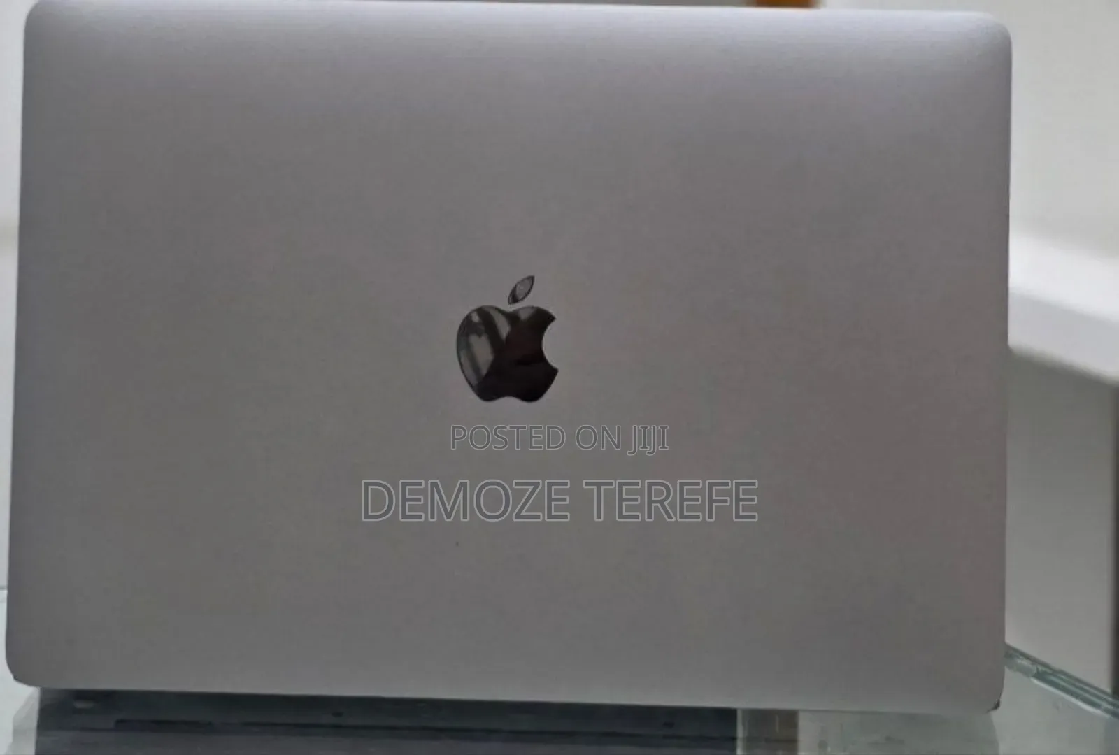 New Laptop Apple MacBook 8GB Apple M1 SSD 256GB