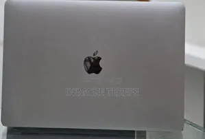 New Laptop Apple MacBook 8GB Apple M1 SSD 256GB