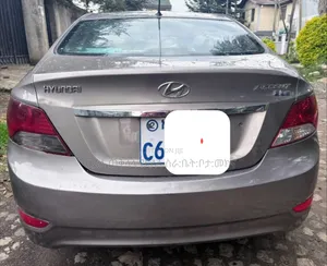 Hyundai Accent 2012 Pink