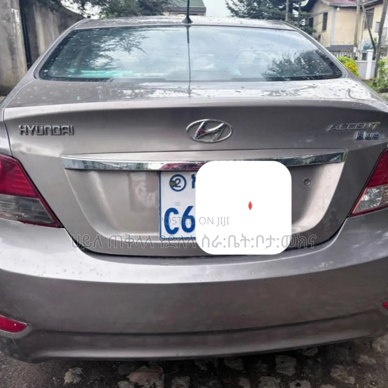 Hyundai Accent 2012 Pink