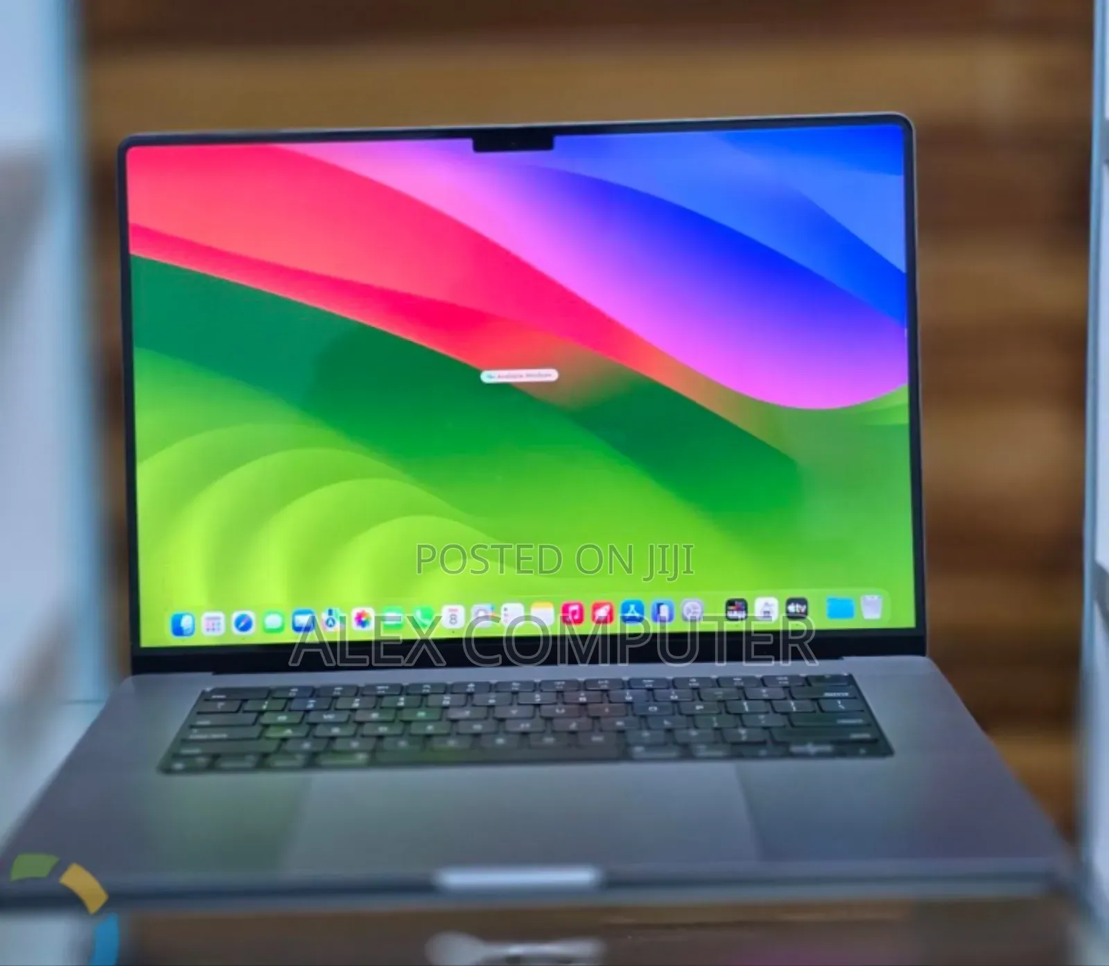 New Laptop Apple MacBook Pro M1 32GB Apple M1 Pro SSD 512GB