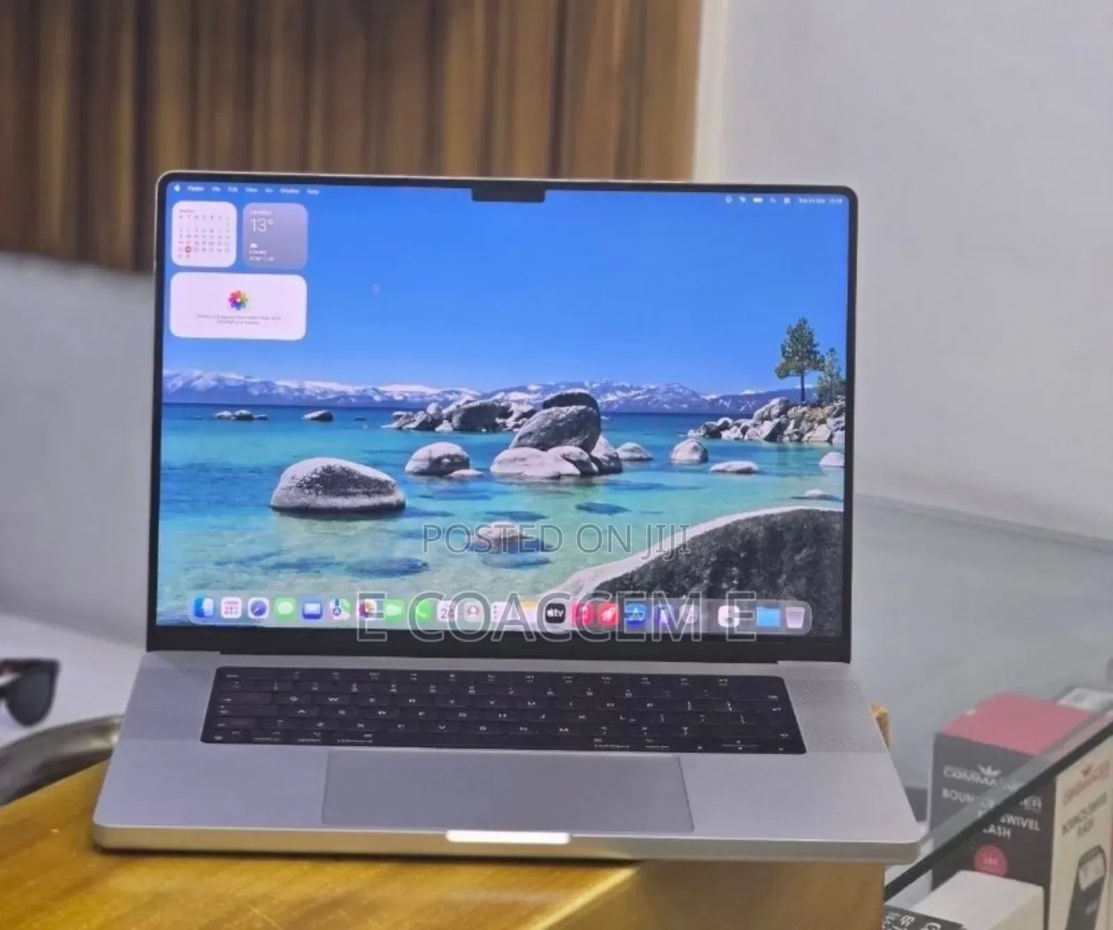 New Laptop Apple MacBook 32GB SSD 512GB