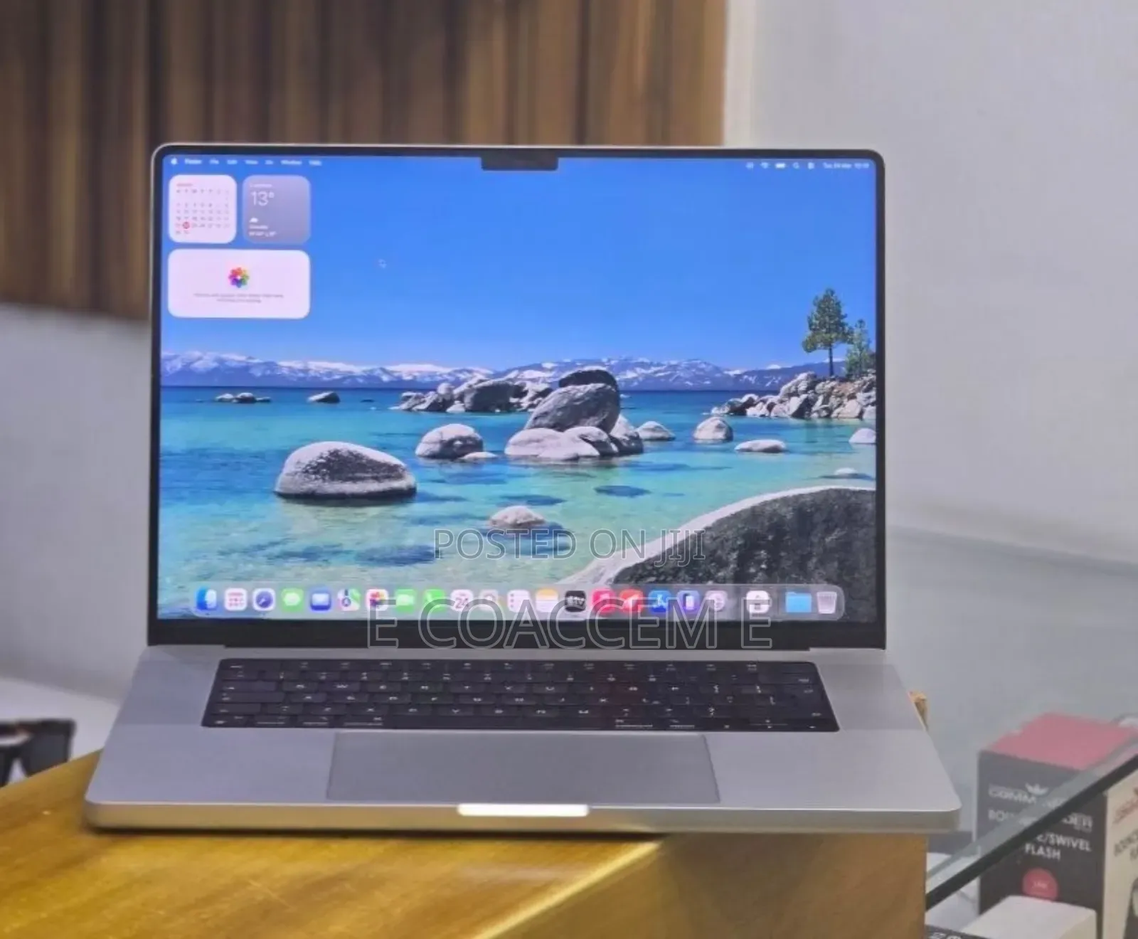 New Laptop Apple MacBook 32GB SSD 512GB