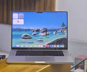New Laptop Apple MacBook 32GB SSD 512GB