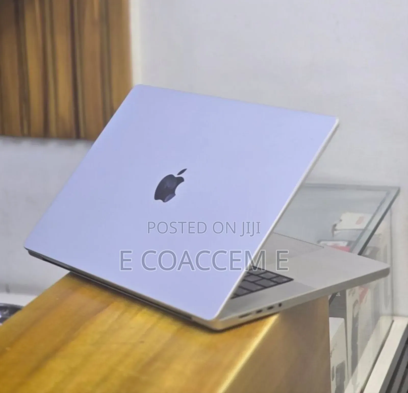 New Laptop Apple MacBook 32GB SSD 512GB