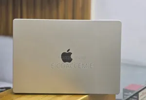 New Laptop Apple MacBook 32GB SSD 512GB