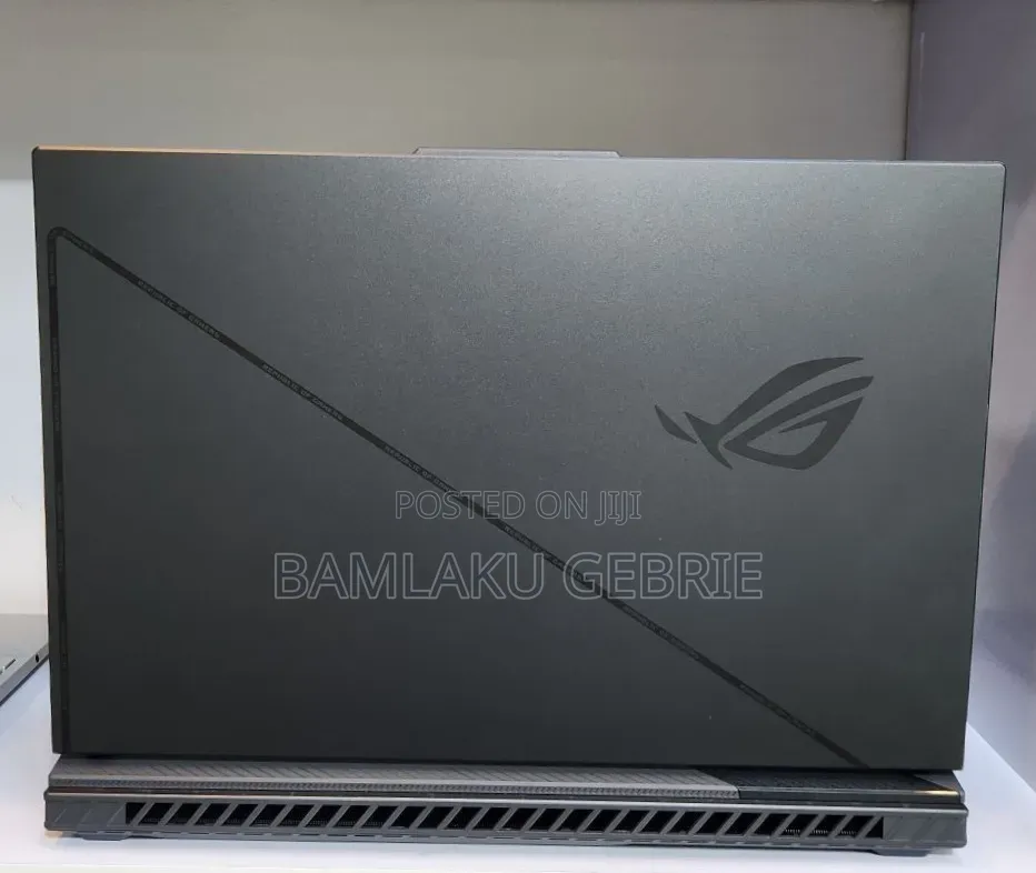 New Laptop Asus ROG Strix G15 32GB Intel Core i9 SSD 1T