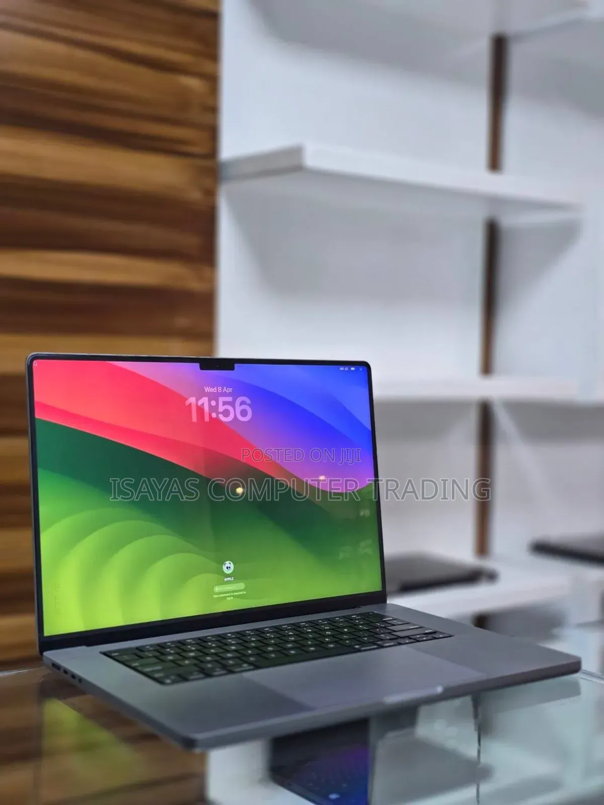 New Laptop Apple MacBook Pro M1 32GB Apple M1 Pro SSD 512GB