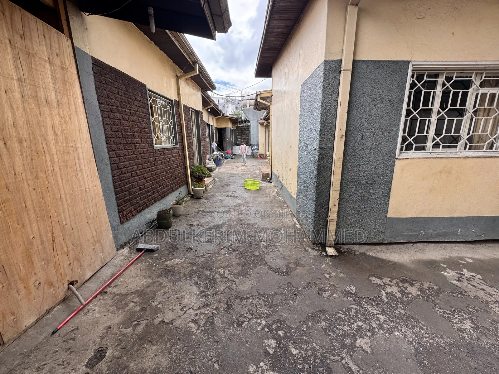 3bdrm House in Gullele for sale