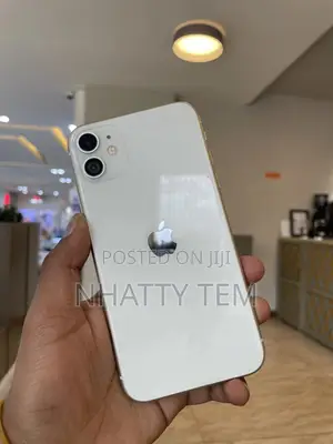 Apple iPhone 11 64 GB White