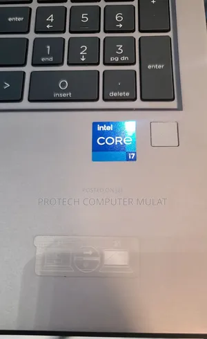 New Laptop HP ZBook Firefly G8 16GB Intel Core i7 SSD 512GB