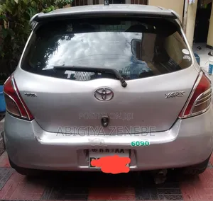 Toyota Yaris 1.0 2006 Silver